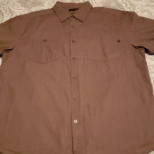 Men's short sleeve causal button down